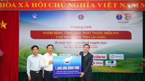 Chương trình khám bệnh, tặng quà, cấp phát thuốc miễn phí cho Nhân dân huyện Nậm Nhùn