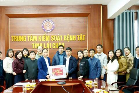 ĐỒNG CHÍ GIÁM ĐỐC SỞ Y TẾ THĂM, CHÚC TẾT CÁC ĐƠN VỊ