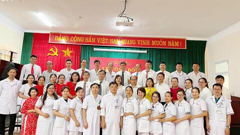 TTYT PHONG THỔ TỔ CHỨC HỘI NGHỊ CÔNG BỐ QUYẾT ĐỊNH SẮP XẾP THEO MÔ HÌNH CHÍNH QUYỀN ĐỊA PHƯƠNG 2 CẤP