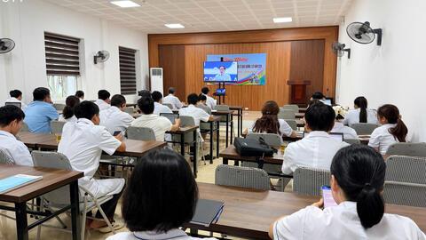 BỆNH VIỆN ĐA KHOA PHONG THỔ THAM DỰ HỘI NGHỊ NGHIÊN CỨU, HỌC TẬP, QUÁN TRIỆT CÁC NGHỊ QUYẾT, CHỈ THỊ CỦA TỈNH ỦY KHÓA XV
