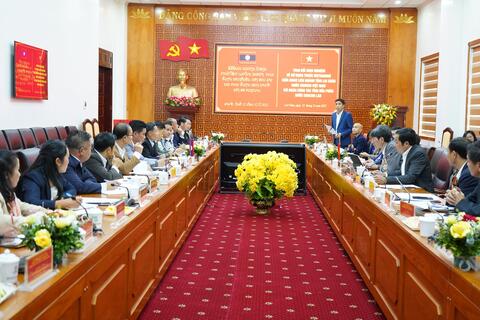 Đoàn cán bộ tỉnh Hủa Phăn, nước CHDCND Lào trao đổi kinh nghiệm về sử dụng thuốc Methadone tại Lai Châu