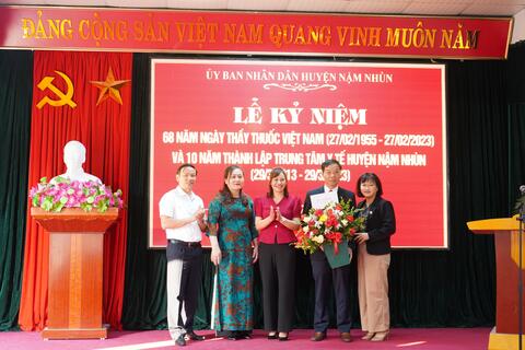 Lễ kỷ niệm 68 năm Ngày thầy thuốc Việt Nam và 10 năm thành lập Trung tâm Y tế huyện Nậm Nhùn