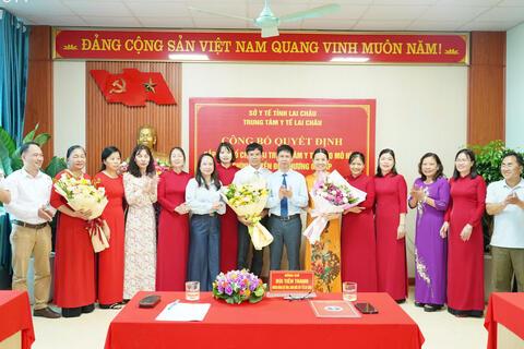 Công bố quyết định sắp xếp, tổ chức lại Trung tâm y tế theo mô hình chính quyền địa phương 2 cấp