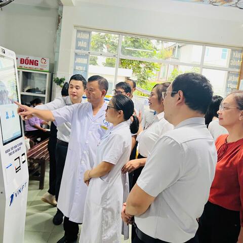 Đoàn công tác Sở Y tế tỉnh Lai Châu kiểm tra tiến độ triển khai Bệnh án điện tử tại Trung tâm Y tế Than Uyên