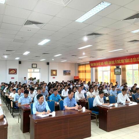 Hội nghị toàn quốc nghiên cứu, học tập, quán triệt và triển khai thực hiện Nghị quyết Hội nghị lần thứ hai Ban Chấp hành Trung ương Đảng khóa XIV