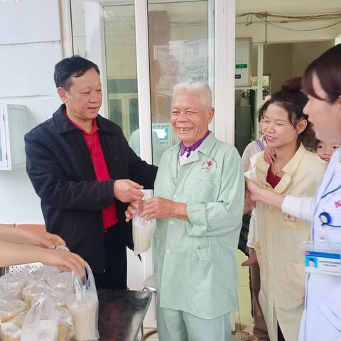 TRUNG TÂM Y TẾ HUYỆN TÂN UYÊN TỔ CHỨC CÁC HOẠT ĐỘNG CHÀO MỪNG NGÀY CÔNG TÁC XÃ HỘI VIỆT NAM VÀ 94 NĂM NGÀY THÀNH LẬP ĐOÀN TNCS HỒ CHÍ MINH
