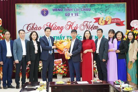 Lãnh đạo tỉnh thăm và chúc mừng công chức, viên chức, người lao động Ngành Y tế  nhân Ngày Thầy thuốc Việt Nam