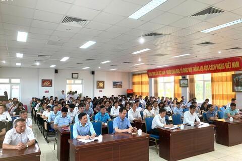 Hội nghị toàn quốc nghiên cứu, học tập, quán triệt và triển khai thực hiện Nghị quyết Hội nghị lần thứ hai Ban Chấp hành Trung ương Đảng khóa XIV