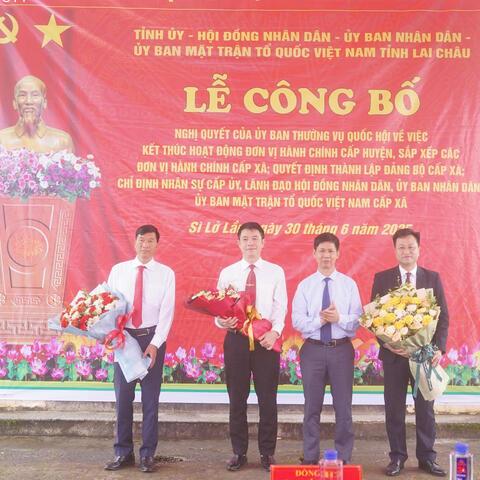 Lễ công bố Quyết định thành lập Đảng bộ xã Sì Lở Lầu