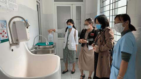 Bệnh viện E chuyển giao công tác kiểm soát nhiễm khuẩn tại Trung tâm Y tế Sìn Hồ