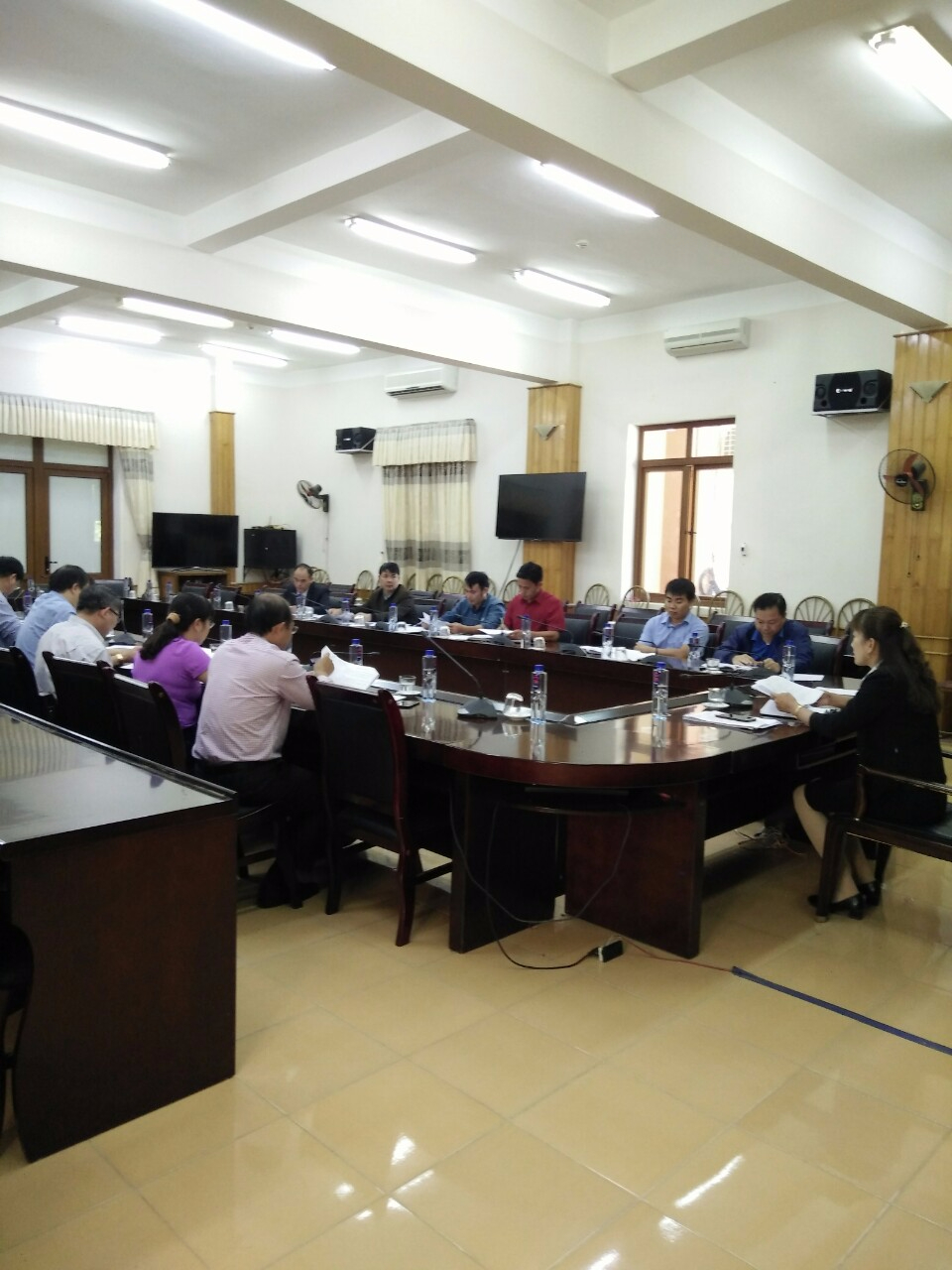 Họp Hội đồng xét công nhận xã đạt tiêu chí Quốc gia về y tế